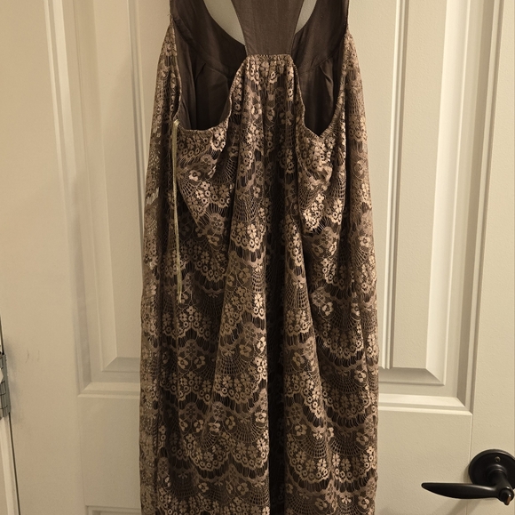 Gentle Fawn Dress - Picture 2 of 2